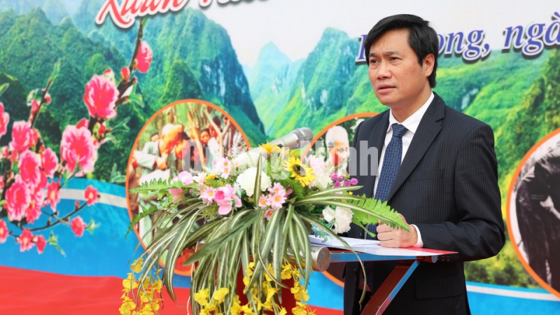 Chủ tịch UBND tỉnh Nguyễn Tường Văn phát biểu tại lễ phát động (2-2021). Ảnh: Đỗ Phương