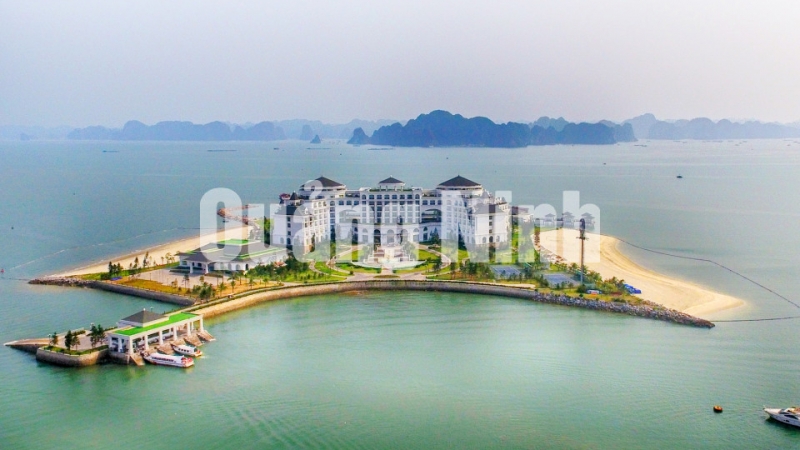 Toàn cảnh Vinpearl Hạ Long Bay Resort (4-2017). Ảnh: Hùng Sơn
