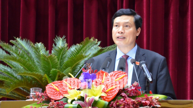 Chủ tịch UBND tỉnh Nguyễn Đức Long phát biểu tại kỳ họp.