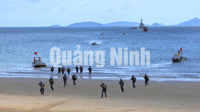 Cán bộ, chiến sĩ Lữ đoàn Hải quân 147 huấn luyện diễn tập (8-2020). Ảnh: Lưu Linh.