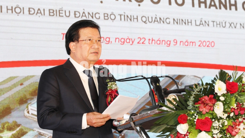 Phó Thủ tướng Chính phủ Trịnh Đình Dũng phát biểu tại lễ động thổ (9-2020). Ảnh: Đỗ Phương