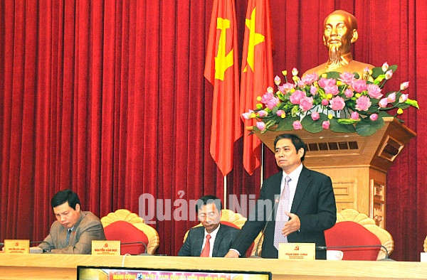 Đồng chí Phạm Minh Chính, Bí thư Tỉnh ủy phát biểu tại hội nghị
