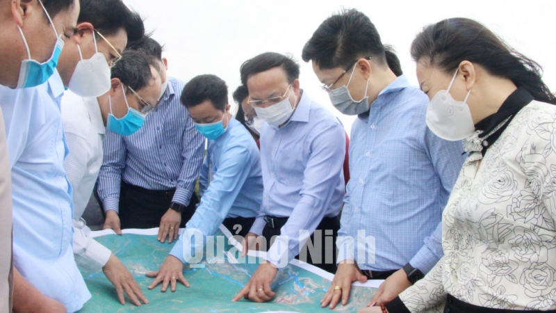 Đoàn công tác khảo sát tuyến giao thông kết nối TP Hạ Long và huyện Ba Chẽ (5-2021).