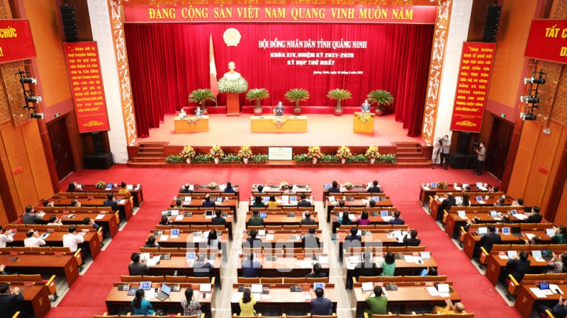 Quang cảnh Kỳ họp thứ nhất HĐND tỉnh khóa XIV (6-2021). Ảnh: Đỗ Phương