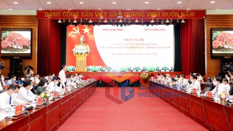 Quang cảnh hội nghị sơ kết chương trình hợp tác giữa TP Hải Phòng và tỉnh Quảng Ninh (8-2021). Ảnh: Mạnh Trường