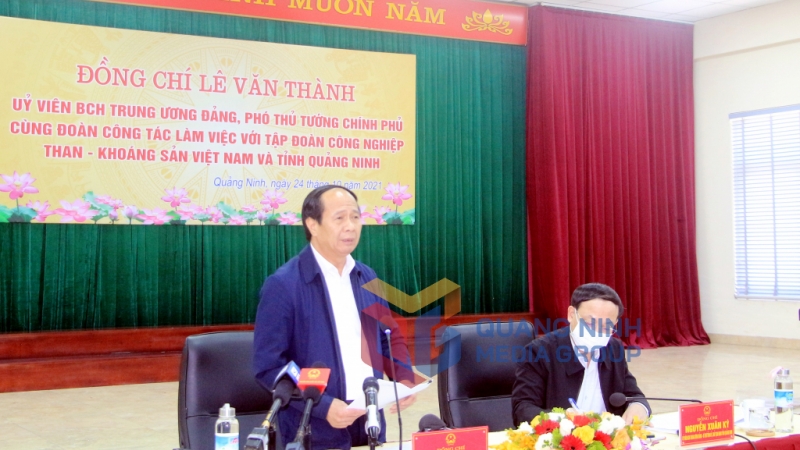 Phó Thủ tướng Chính phủ Lê Văn Thành phát biểu tại buổi làm việc (10-2021). Ảnh: Mạnh Trường