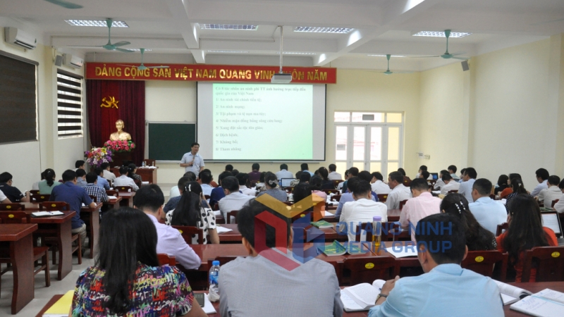 Lớp cao cấp lý luận hành chính tổ chức tại Trường Đào tạo cán bộ Nguyễn Văn Cừ (4-2019). Ảnh: Thu Nguyệt
