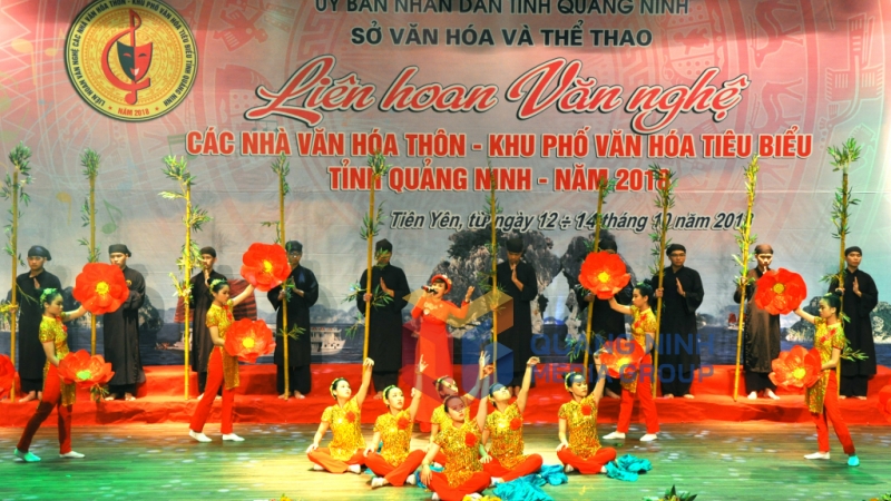 Liên hoan Văn nghệ các nhà văn hóa thôn - khu phố văn hoá tiêu biểu Quảng Ninh (10-2018). Ảnh: Minh Hà
