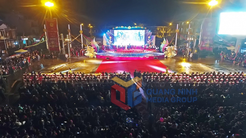 Quang cảnh đêm khai Hội Trà hoa vàng Ba Chẽ lần II, năm 2018 (1-2018). Ảnh Hùng Sơn