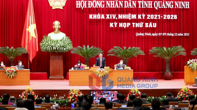 Đồng chí Nguyễn Xuân Ký, Bí thư Tỉnh ủy, Chủ tịch HĐND tỉnh, kết luận phiên thảo luận tại hội trường.