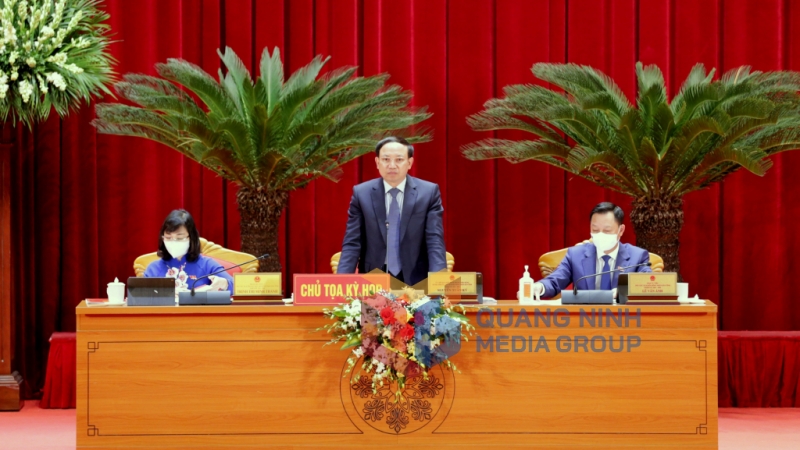 Đồng chí Nguyễn Xuân Ký, Bí thư Tỉnh ủy, Chủ tịch HĐND tỉnh, điều hành phiên chất vấn