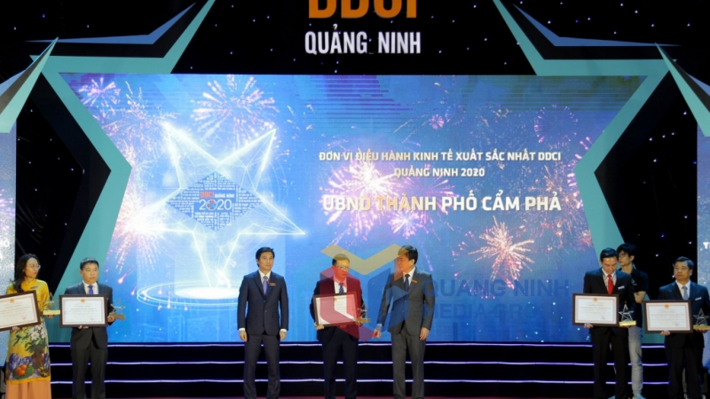 TP Cẩm Phả vươn lên vị trí thứ nhất bảng xếp hạng chỉ số DDCI Quảng Ninh 2020 khối địa phương (3-2021). Ảnh: Minh Hà