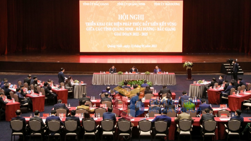 Hội nghị triển khai các biện pháp thúc đẩy liên kết vùng giữa các tỉnh Quảng Ninh – Hải Dương – Bắc Giang (1-2022). Ảnh: Thu Chung