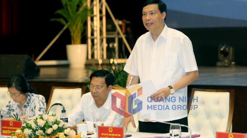 Chủ tịch UBND tỉnh Nguyễn Đức Long trả lời thắc mắc của các doanh nghiệp tại Hội nghị (7-2018). Ảnh: Đỗ Phương