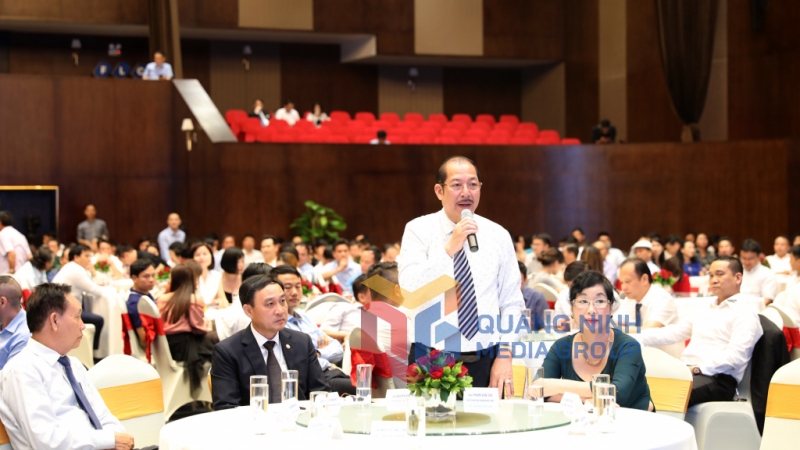 Các đại biểu nêu đề xuất, kiến nghị tại Hội nghị (10-2019). Ảnh: Thu Chung