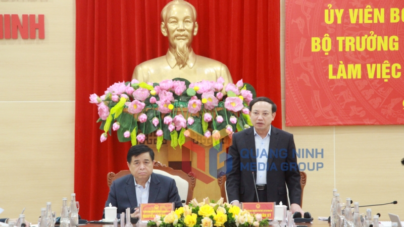 Bí thư Tỉnh ủy Nguyễn Xuân Ký phát biểu tại buổi làm việc (3-2022). Ảnh: Thu Chung