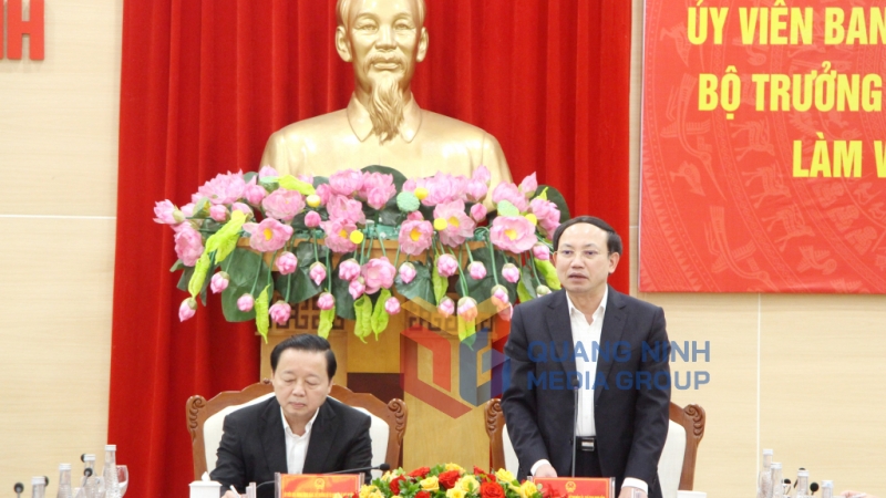 Đồng chí Nguyễn Xuân Ký, Ủy viên Trung ương Đảng, Bí thư Tỉnh ủy, Chủ tịch HĐND tỉnh, phát biểu tại buổi làm việc (4-2022). Ảnh: Thu Chung