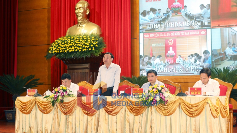 Đồng chí Nguyễn Xuân Ký, Bí thư Tỉnh ủy, Chủ tịch HĐND tỉnh phát biểu tại hội nghị (5-2020). Ảnh: Đỗ Phương