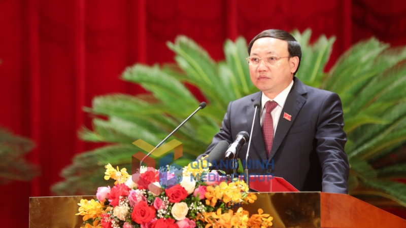 Đồng chí Nguyễn Xuân Ký, Ủy viên Trung ương Đảng, Bí thư Tỉnh ủy, Chủ tịch HĐND tỉnh phát biểu khai mạc kỳ họp.