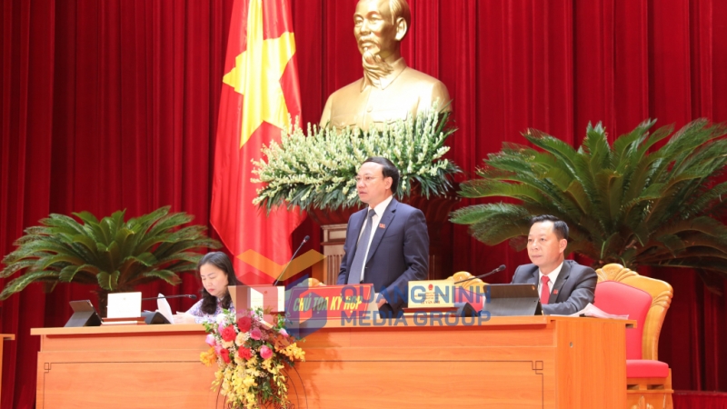 Đồng chí Nguyễn Xuân Ký, Ủy viên Trung ương Đảng, Bí thư Tỉnh uỷ, Chủ tịch HĐND tỉnh, điều hành phiên chất vấn.
