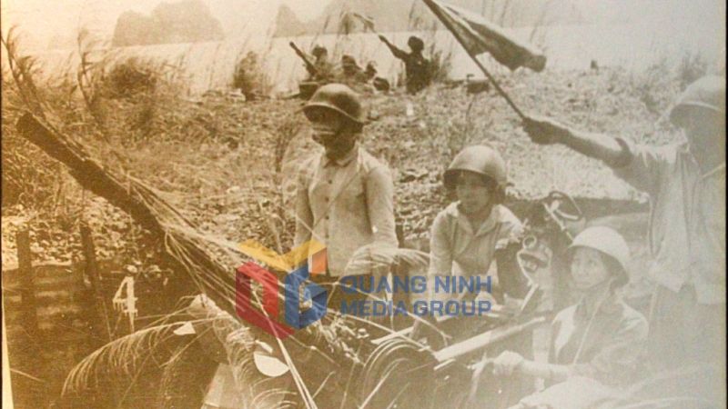 Khẩu đội phòng không khu phố Bạch Đằng tham gia bắn máy bay Mỹ. Ảnh tư liệu của Bảo tàng Quảng Ninh