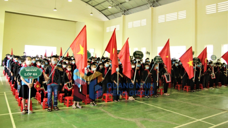 Quang cảnh lễ khai giảng năm học 2021-2022 tại Trường Phổ thông dân tộc nội trú Bình Liêu Ảnh: Trung tâm Truyền thông tỉnh