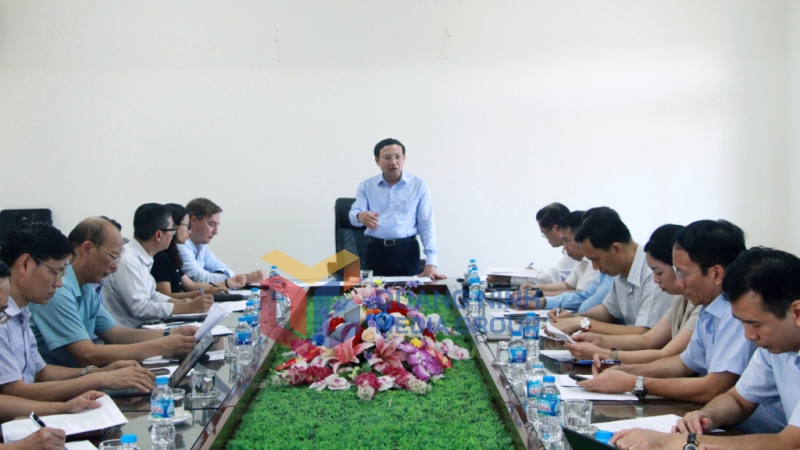 Đồng chí Bí thư Tỉnh ủy, Chủ tịch HĐND tỉnh kết luận tại buổi làm việc (9-2022). Ảnh: Thu Chung