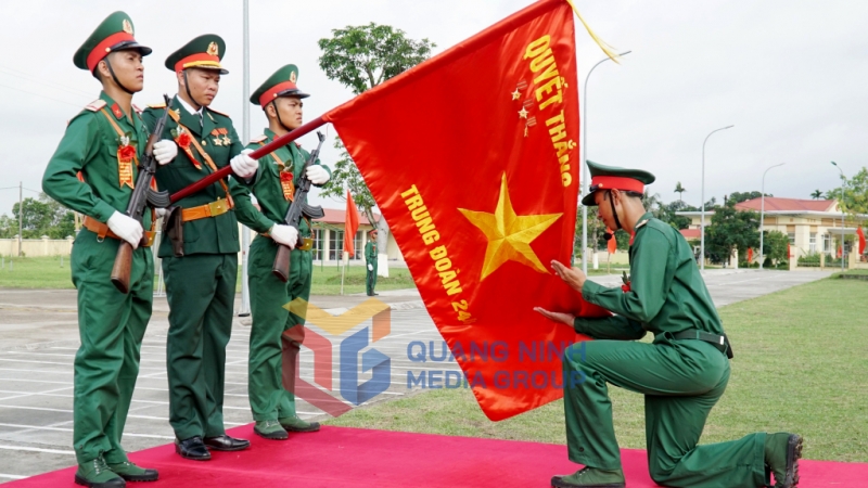 Lễ tuyên thệ chiến sĩ mới năm 2022 tại Trung đoàn 244 (Bộ CHQS tỉnh). Ảnh: Văn Đảm