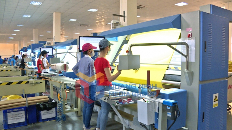 Sản xuất vải sợi tại Khu công nghiệp Texhong Hải Hà (10-2022). Ảnh: Thu Nguyệt