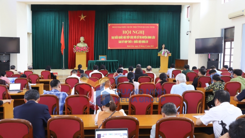 Quang cảnh buổi tiếp xúc cử tri tại huyện Bình Liêu (11-2022). Ảnh: La Lành (CTV)