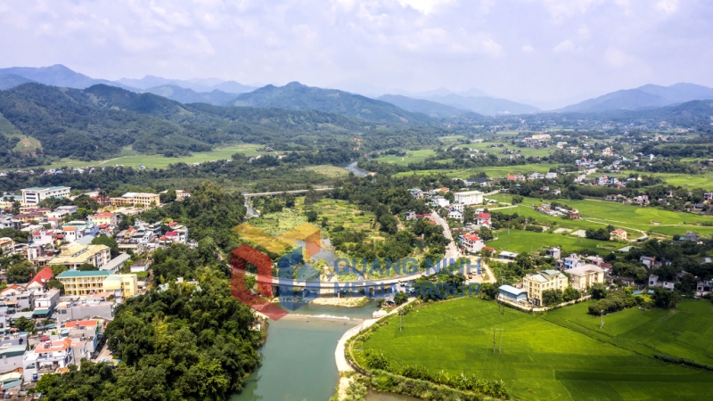 Trung tâm huyện Bình Liêu (11-2022). Ảnh: Đỗ Giang