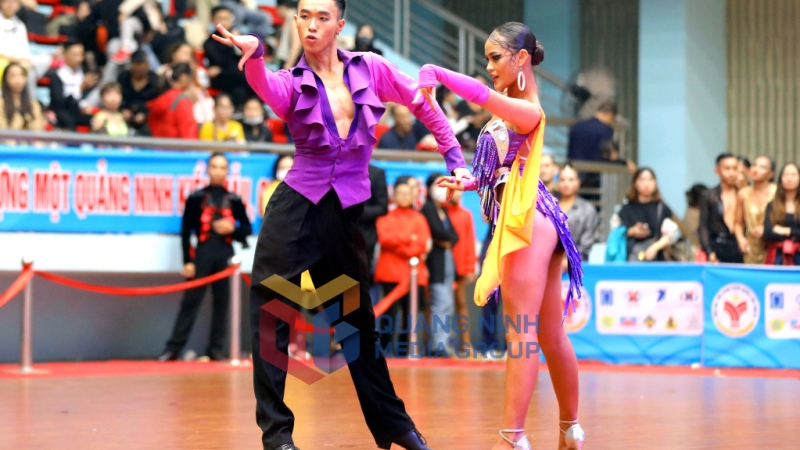 Khiêu vũ thể thao nội dung thi đấu đôi (12-2022). Ảnh: Hà Phong