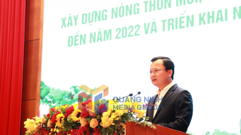 Quyền Chủ tịch UBND tỉnh Cao Tường Huy phát biểu khai mạc hội nghị (2-2023). Ảnh: Hoàng Quỳnh