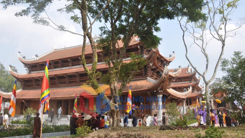 Kiến trúc bề thế, nguy nga của chùa Quỳnh Lâm (2-2023). Ảnh: Ngọc Mai