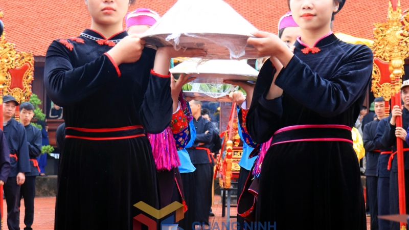 Những gương mặt được Ban tổ chức lễ hội lựa chọn kỹ lưỡng tham gia nghi lễ, đoàn rước (2-2023). Ảnh: Hà Phong