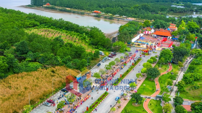 Khu di tích lịch sử quốc gia đặc biệt Bạch Đằng thu hút đông đảo người dân, du khách đầu xuân 2023. Ảnh: Dương Văn Toàn (CTV)