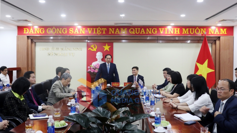 Đoàn công tác của Bộ Ngoại giao đến thăm và làm việc với Sở Ngoại vụ (3-2023). Ảnh: Thu Chung