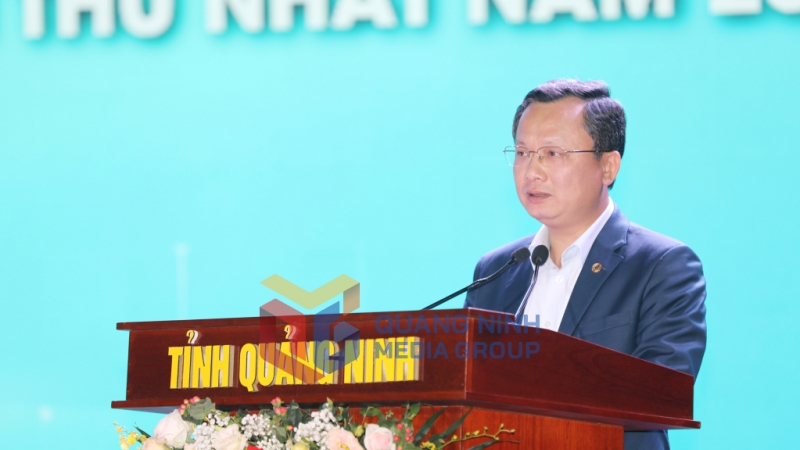 Đồng chí Cao Tường Huy, Quyền Chủ tịch UBND tỉnh, phát biểu tại hội nghị (5-2023). Ảnh: Đỗ Phương