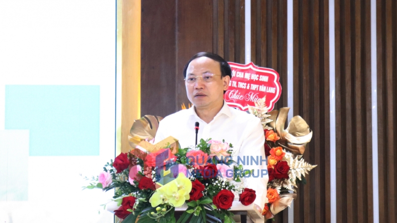 2023-09_Bí thư Tỉnh ủy Nguyễn Xuân Ký dự khai giảng Trường TH, THCS và THPT Văn Lang - phát biểu tại buổi lễ.