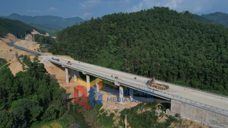 2023-10_Dự án đường nối xã Sơn Dương với xã Đồng Lâm (TP Hạ Long) - Thi công Cầu Bằng Vá. Ảnh: Đỗ Phương
