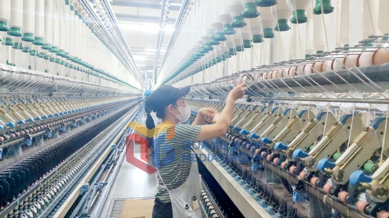 2023-11_Sản xuất sợi tại Công ty TNHH KHKT Texhong Ngân Long (KCN Hải Yên, TP Móng Cái). Ảnh: Hữu Việt
