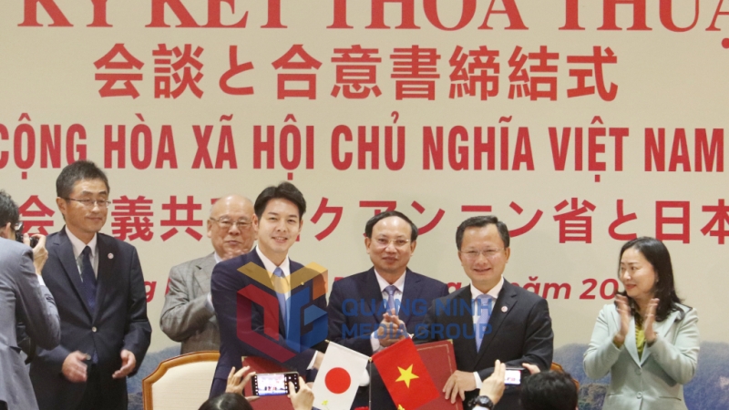 Tỉnh Quảng Ninh (Việt Nam) và tỉnh Hokkaido (Nhật Bản) đã tiến hành ký kết thỏa thuận hợp tác (11-2023). Ảnh: Thu Chung