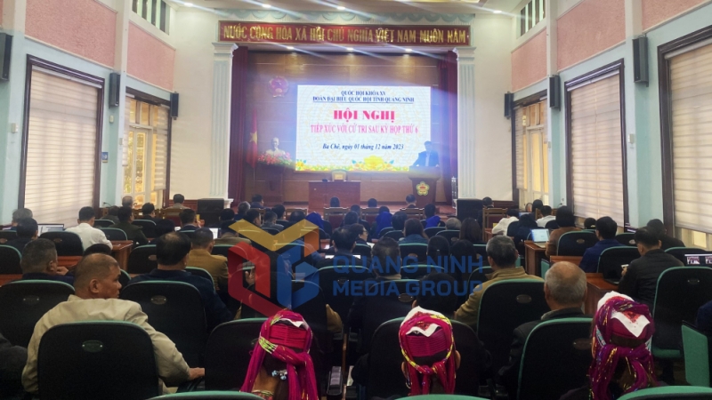 Quang cảnh buổi tiếp xúc cử tri tại huyện Ba Chẽ (12-2023). Ảnh: Việt Hưng