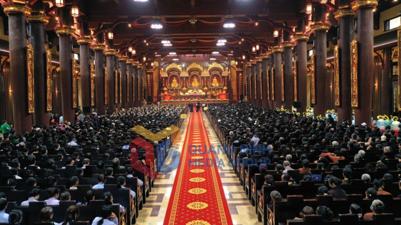 Quang cảnh Đại lễ tưởng niệm 715 năm Phật hoàng Trần Nhân Tông nhập niết bàn và khánh thành Cung Trúc Lâm Yên Tử (12-2023). Ảnh: Việt Anh