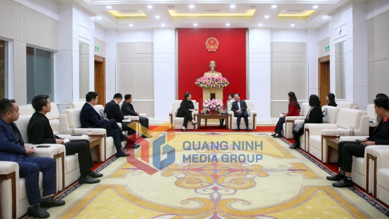 Quang cảnh buổi tiếp giữa Chủ tịch UBND tỉnh Cao Tường Huy và đại diện các hãng hàng không Trung Quốc (1-2024). Ảnh: Thu Chung