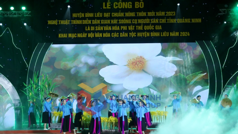 Làn điệu Soóng Cọ của người Sán Chỉ, tỉnh Quảng Ninh biểu diễn tại buổi lễ (3-2024). Ảnh: Thu Chung