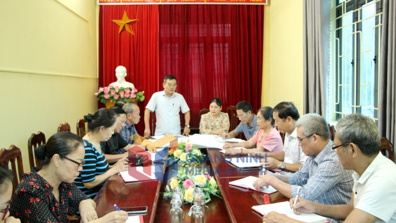 Ban giám sát đầu tư của cộng đồng thị trấn Tiên Yên (huyện Tiên Yên) họp triển khai công tác giám sát các dự án trên địa bàn (3-2024). Ảnh: Mạnh Trường