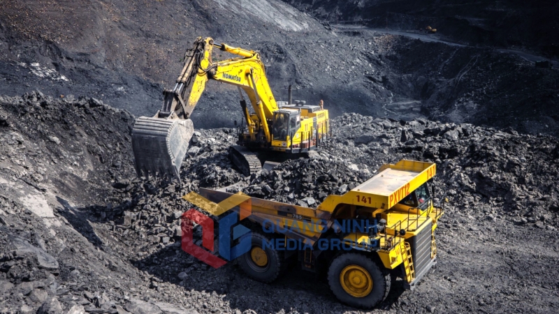 Lao động sản xuất tại Công ty CP Than Đèo Nai (3-2023). Ảnh: Hoàng Yến