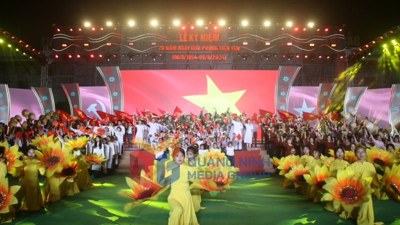 2024-08_Lễ kỷ niệm 70 năm Ngày Giải phóng Tiên Yên 8-8 (1954-2024) - Chương trình nghệ thuật chào mừng. Ảnh: Nguyễn Dung