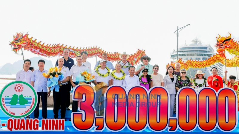 2024-10_Quảng Ninh tổ chức chào mừng du khách quốc tế thứ 3 triệu. Ảnh: Đỗ Phương